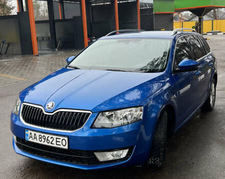 Синий Шкода Октавия, объемом двигателя 1.6 л и пробегом 316 тыс. км за 9500 $, фото 1 на Automoto.ua