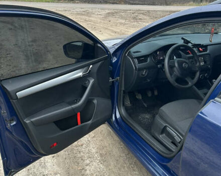 Синий Шкода Октавия, объемом двигателя 1.6 л и пробегом 251 тыс. км за 9000 $, фото 6 на Automoto.ua