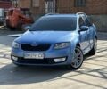 Синий Шкода Октавия, объемом двигателя 1.6 л и пробегом 239 тыс. км за 11200 $, фото 1 на Automoto.ua