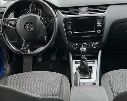 Синий Шкода Октавия, объемом двигателя 1.6 л и пробегом 316 тыс. км за 9500 $, фото 7 на Automoto.ua