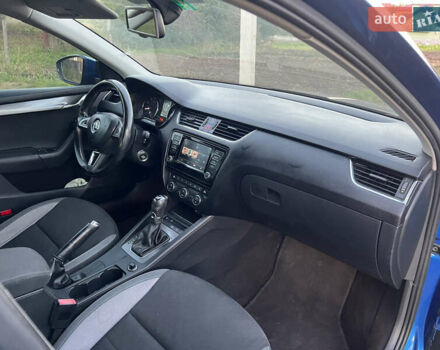 Синий Шкода Октавия, объемом двигателя 1.8 л и пробегом 306 тыс. км за 12500 $, фото 20 на Automoto.ua
