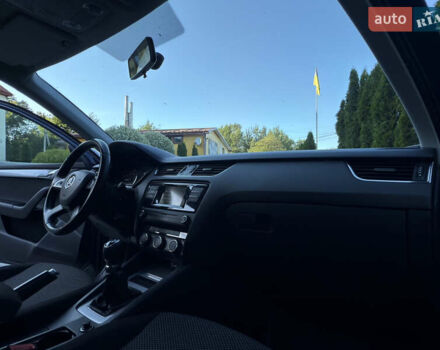Синий Шкода Октавия, объемом двигателя 1.6 л и пробегом 285 тыс. км за 10200 $, фото 51 на Automoto.ua