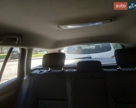 Синий Шкода Октавия, объемом двигателя 1.6 л и пробегом 280 тыс. км за 10050 $, фото 7 на Automoto.ua
