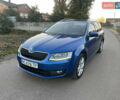 Синий Шкода Октавия, объемом двигателя 1.8 л и пробегом 306 тыс. км за 12400 $, фото 1 на Automoto.ua