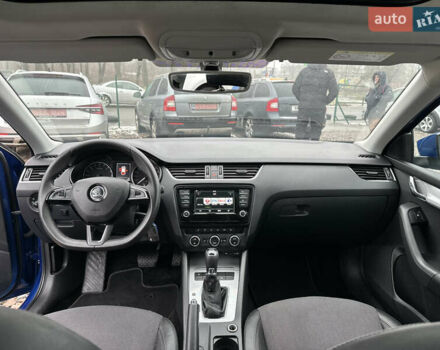 Синий Шкода Октавия, объемом двигателя 1.6 л и пробегом 225 тыс. км за 13000 $, фото 30 на Automoto.ua