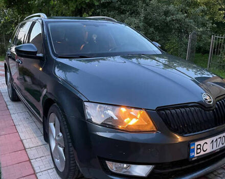 Синий Шкода Октавия, объемом двигателя 1.6 л и пробегом 265 тыс. км за 12500 $, фото 1 на Automoto.ua