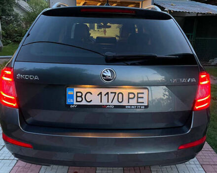 Синий Шкода Октавия, объемом двигателя 1.6 л и пробегом 265 тыс. км за 12500 $, фото 3 на Automoto.ua
