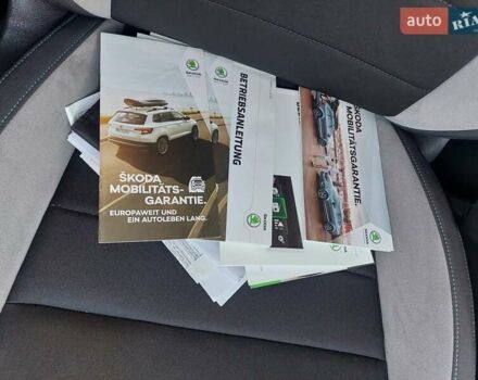 Синий Шкода Октавия, объемом двигателя 1.6 л и пробегом 200 тыс. км за 11400 $, фото 1 на Automoto.ua