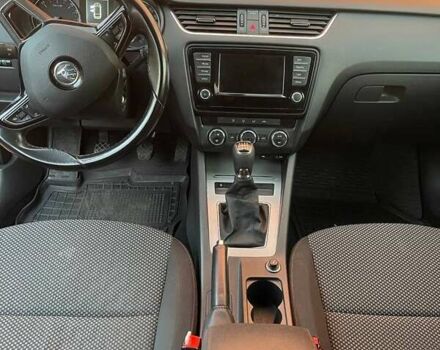 Синій Шкода Октавія, об'ємом двигуна 1.6 л та пробігом 300 тис. км за 10990 $, фото 8 на Automoto.ua