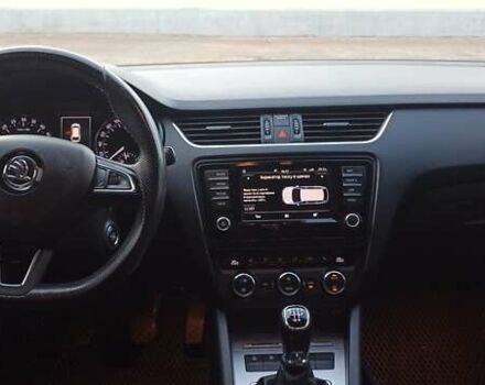 Синий Шкода Октавия, объемом двигателя 1.6 л и пробегом 299 тыс. км за 11300 $, фото 26 на Automoto.ua