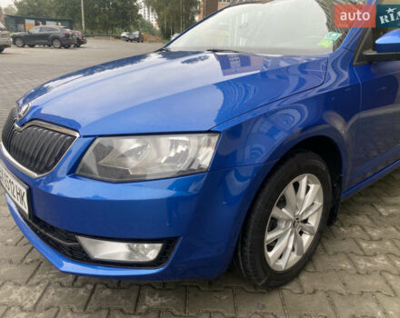 Синий Шкода Октавия, объемом двигателя 1.6 л и пробегом 311 тыс. км за 10800 $, фото 3 на Automoto.ua
