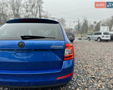 Синий Шкода Октавия, объемом двигателя 1.6 л и пробегом 225 тыс. км за 13000 $, фото 11 на Automoto.ua