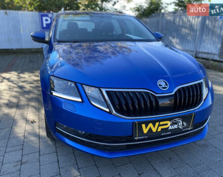 Синий Шкода Октавия, объемом двигателя 1.6 л и пробегом 210 тыс. км за 13300 $, фото 1 на Automoto.ua