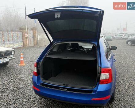 Синий Шкода Октавия, объемом двигателя 1.6 л и пробегом 264 тыс. км за 10500 $, фото 4 на Automoto.ua