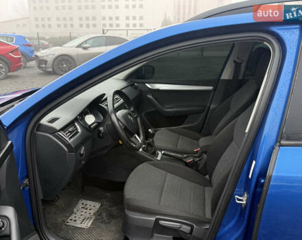 Синий Шкода Октавия, объемом двигателя 1.6 л и пробегом 264 тыс. км за 10500 $, фото 9 на Automoto.ua