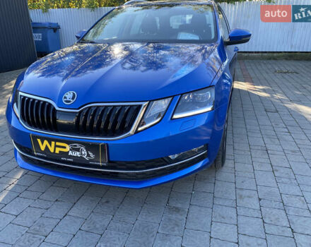 Синий Шкода Октавия, объемом двигателя 1.6 л и пробегом 210 тыс. км за 13300 $, фото 2 на Automoto.ua