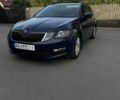 Синий Шкода Октавия, объемом двигателя 1.6 л и пробегом 307 тыс. км за 9888 $, фото 1 на Automoto.ua