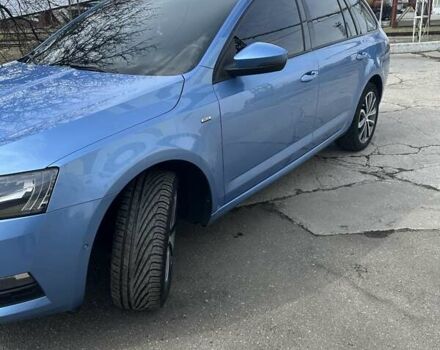 Синий Шкода Октавия, объемом двигателя 1.6 л и пробегом 260 тыс. км за 14999 $, фото 2 на Automoto.ua