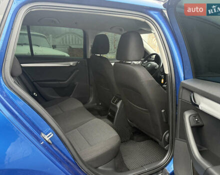 Синий Шкода Октавия, объемом двигателя 1.6 л и пробегом 264 тыс. км за 10500 $, фото 5 на Automoto.ua
