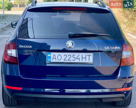 Синий Шкода Октавия, объемом двигателя 1.6 л и пробегом 300 тыс. км за 11550 $, фото 3 на Automoto.ua