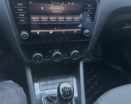 Синій Шкода Октавія, об'ємом двигуна 1.6 л та пробігом 203 тис. км за 12200 $, фото 13 на Automoto.ua