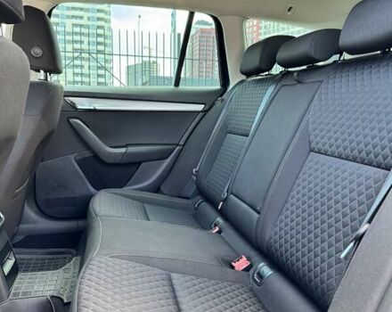 Синий Шкода Октавия, объемом двигателя 1.6 л и пробегом 245 тыс. км за 13500 $, фото 7 на Automoto.ua