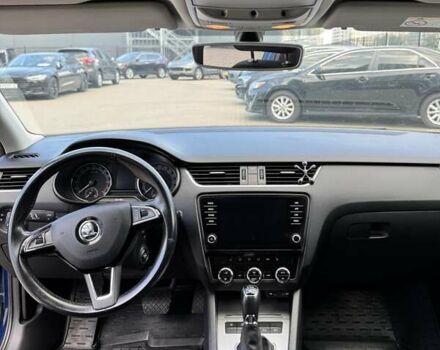 Синий Шкода Октавия, объемом двигателя 1.6 л и пробегом 245 тыс. км за 13500 $, фото 5 на Automoto.ua