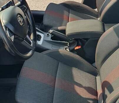 Синий Шкода Октавия, объемом двигателя 1.6 л и пробегом 230 тыс. км за 13700 $, фото 33 на Automoto.ua