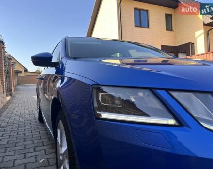 Синий Шкода Октавия, объемом двигателя 1.6 л и пробегом 211 тыс. км за 15700 $, фото 11 на Automoto.ua