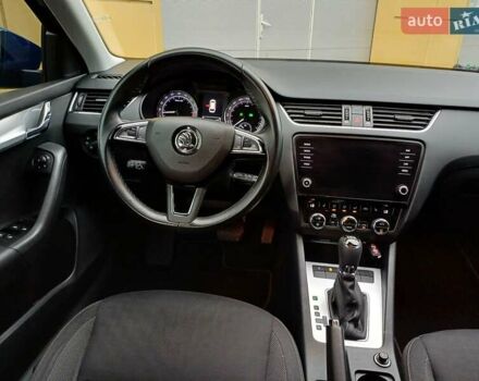 Синий Шкода Октавия, объемом двигателя 1.6 л и пробегом 210 тыс. км за 13799 $, фото 32 на Automoto.ua