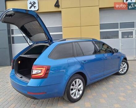 Синий Шкода Октавия, объемом двигателя 1.6 л и пробегом 210 тыс. км за 13799 $, фото 63 на Automoto.ua