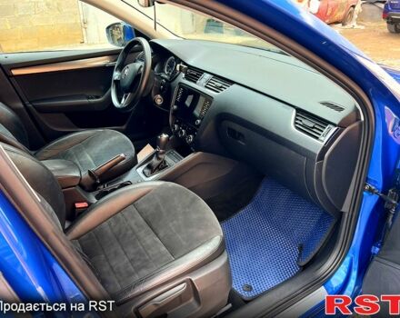 Синий Шкода Октавия, объемом двигателя 1.6 л и пробегом 235 тыс. км за 15900 $, фото 2 на Automoto.ua