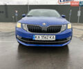 Синий Шкода Октавия, объемом двигателя 2 л и пробегом 230 тыс. км за 15500 $, фото 1 на Automoto.ua