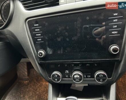 Синий Шкода Октавия, объемом двигателя 1.97 л и пробегом 99 тыс. км за 17400 $, фото 4 на Automoto.ua