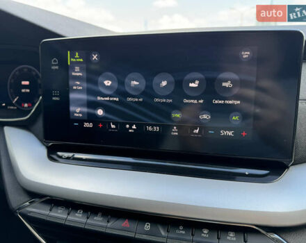 Синий Шкода Октавия, объемом двигателя 2 л и пробегом 228 тыс. км за 19350 $, фото 69 на Automoto.ua