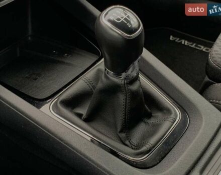 Синий Шкода Октавия, объемом двигателя 2 л и пробегом 244 тыс. км за 17955 $, фото 52 на Automoto.ua