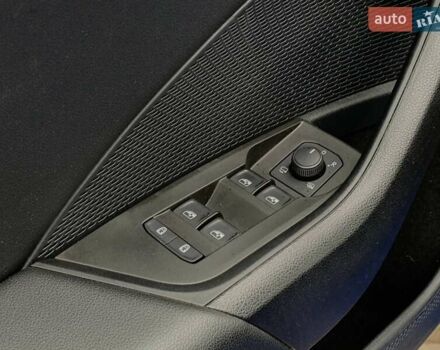 Синий Шкода Октавия, объемом двигателя 2 л и пробегом 244 тыс. км за 17955 $, фото 39 на Automoto.ua