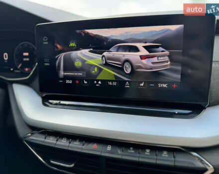 Синий Шкода Октавия, объемом двигателя 2 л и пробегом 228 тыс. км за 19350 $, фото 65 на Automoto.ua