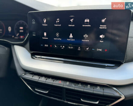 Синий Шкода Октавия, объемом двигателя 2 л и пробегом 228 тыс. км за 19350 $, фото 61 на Automoto.ua