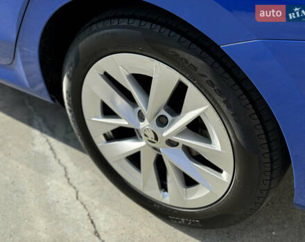 Синий Шкода Октавия, объемом двигателя 2 л и пробегом 228 тыс. км за 19350 $, фото 24 на Automoto.ua