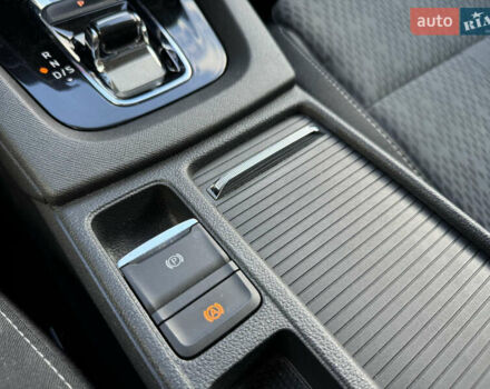 Синий Шкода Октавия, объемом двигателя 2 л и пробегом 228 тыс. км за 19350 $, фото 83 на Automoto.ua