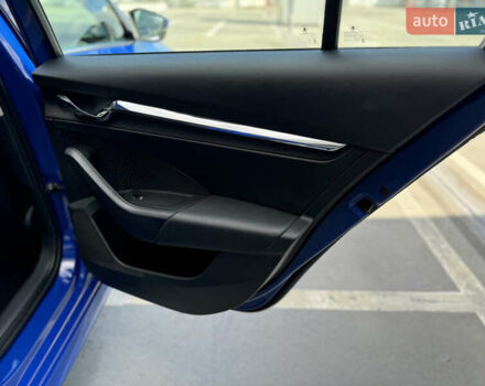 Синий Шкода Октавия, объемом двигателя 2 л и пробегом 228 тыс. км за 19350 $, фото 48 на Automoto.ua