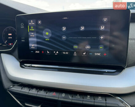 Синий Шкода Октавия, объемом двигателя 2 л и пробегом 228 тыс. км за 19350 $, фото 67 на Automoto.ua