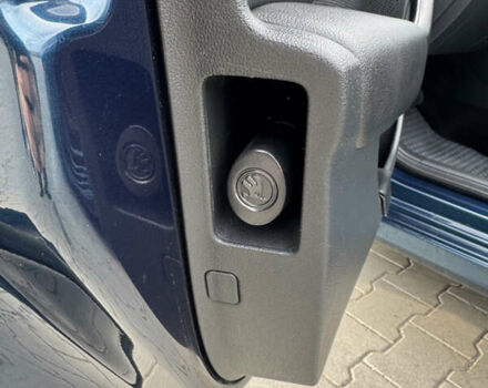 Синий Шкода Октавия, объемом двигателя 1.97 л и пробегом 225 тыс. км за 20000 $, фото 12 на Automoto.ua