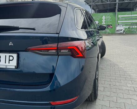 Синий Шкода Октавия, объемом двигателя 1.97 л и пробегом 225 тыс. км за 20000 $, фото 2 на Automoto.ua