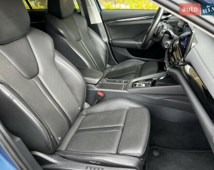 Синий Шкода Октавия, объемом двигателя 2 л и пробегом 170 тыс. км за 23300 $, фото 70 на Automoto.ua