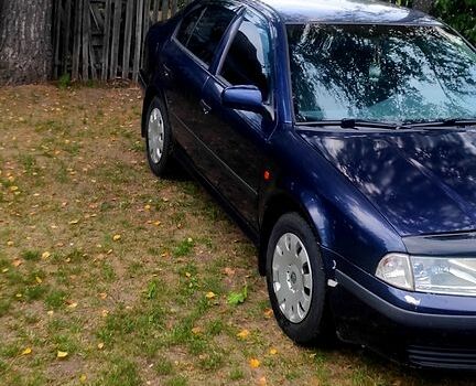 Шкода Октавия 1998 в Чернигове на Automoto.ua Синий Шкода Октавия, объемом двигателя 1.6 л и пробегом 310 тыс. км за 3500 $, фото 2 на Automoto.ua