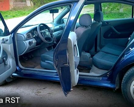 Синий Шкода Октавия, объемом двигателя 1.6 л и пробегом 270 тыс. км за 2500 $, фото 5 на Automoto.ua