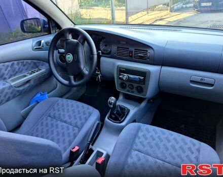 Синий Шкода Октавия, объемом двигателя 1.8 л и пробегом 400 тыс. км за 3500 $, фото 3 на Automoto.ua