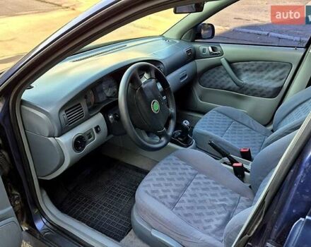 Синий Шкода Октавия, объемом двигателя 1.8 л и пробегом 400 тыс. км за 2300 $, фото 5 на Automoto.ua